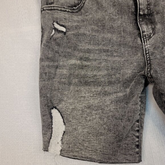Time And Tru Womens Distressed Boyfriend Shorts Size 20 Black Denim 8.5" Inseam - Picture 4 of 6